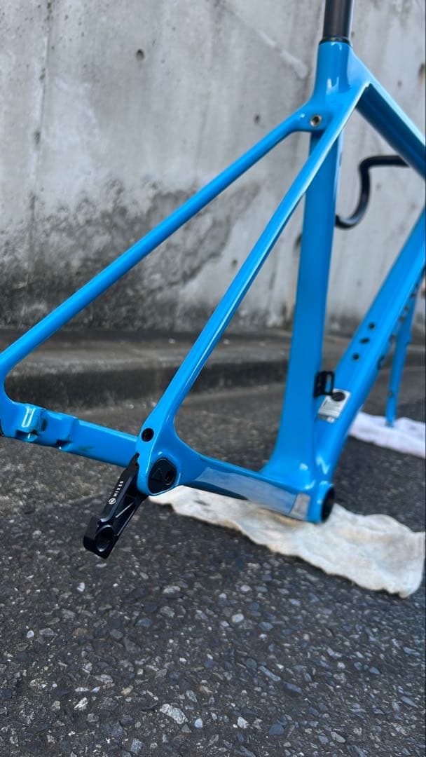 102　CANYON ULTIMATE CF SL ディスク