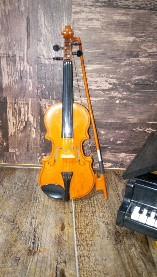 （美品）置物　バイオリンとピアノ　音楽　クラシック　演奏　弦楽器　鍵盤楽器