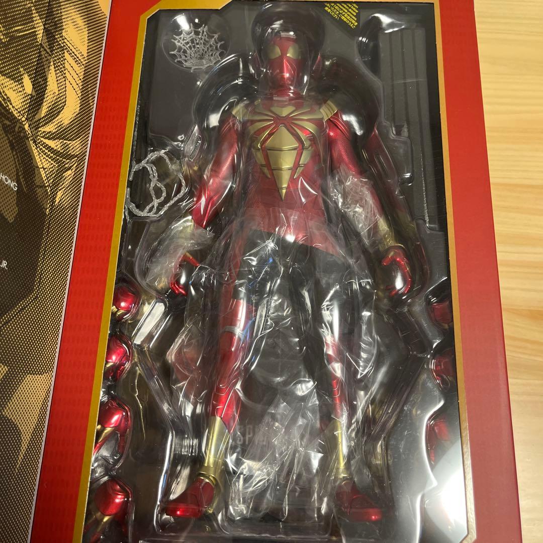 ホットトイズ　スパイダーマン（アイアン・スパイダー・アーマー・スーツ版）