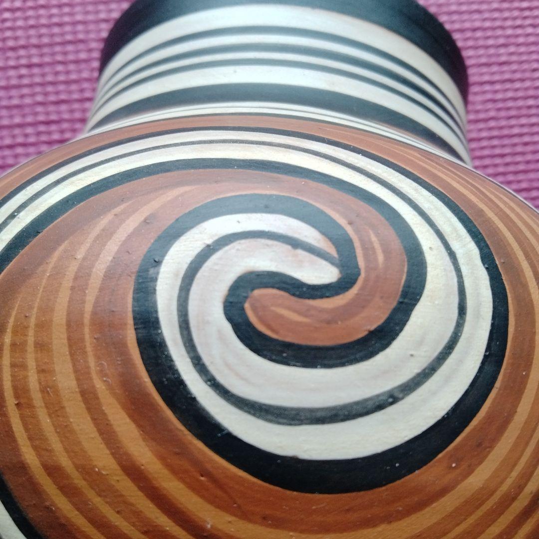 ルーマニア　スワール模様の陶器 MAXIM