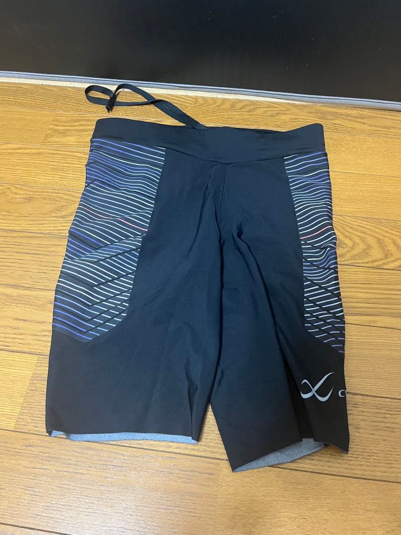 CW-X スピードモデル　ハーフタイツ　ノースリーブ　上下セット