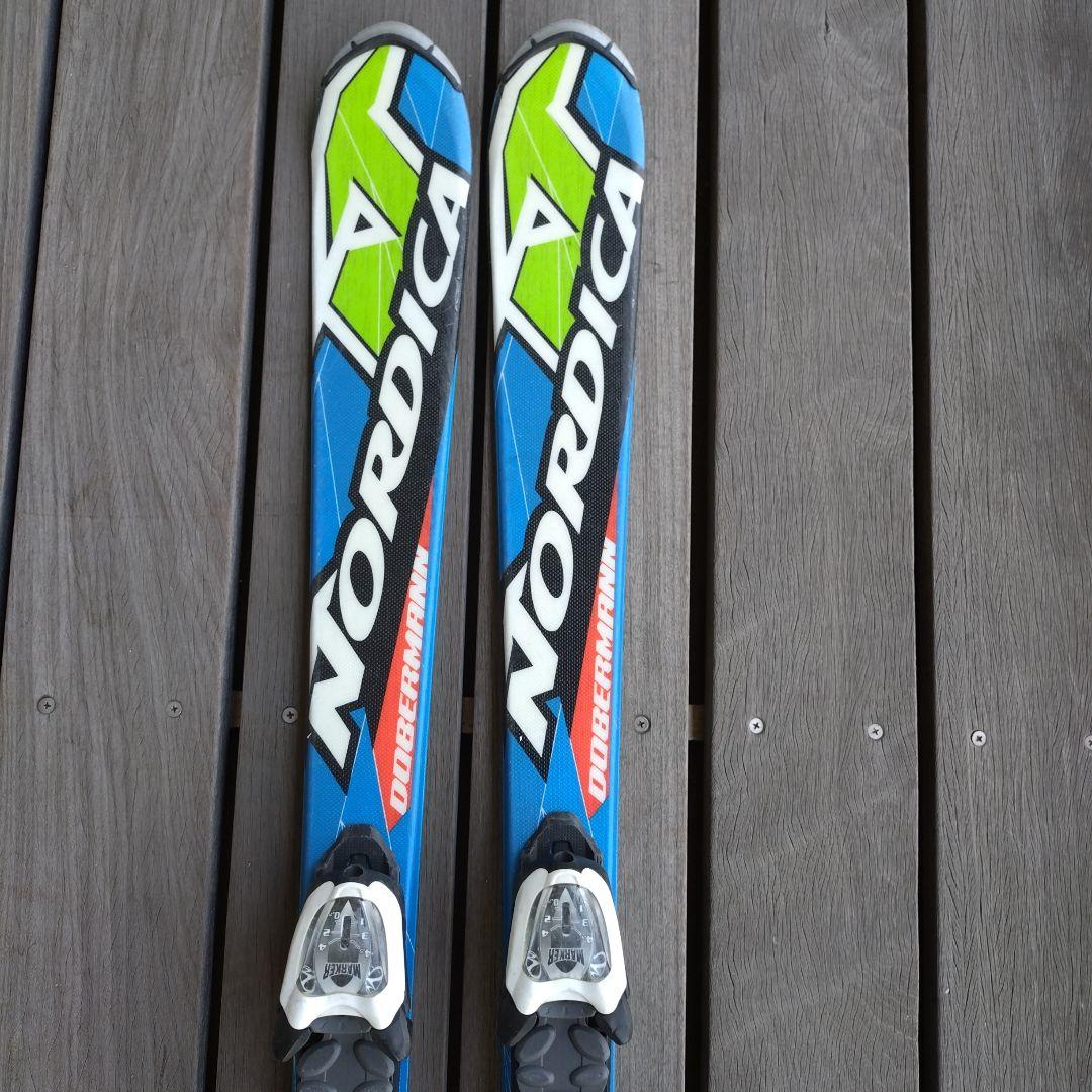 【値下げ】Nordica スキー板130センチ　ビンディング、ストック付き。