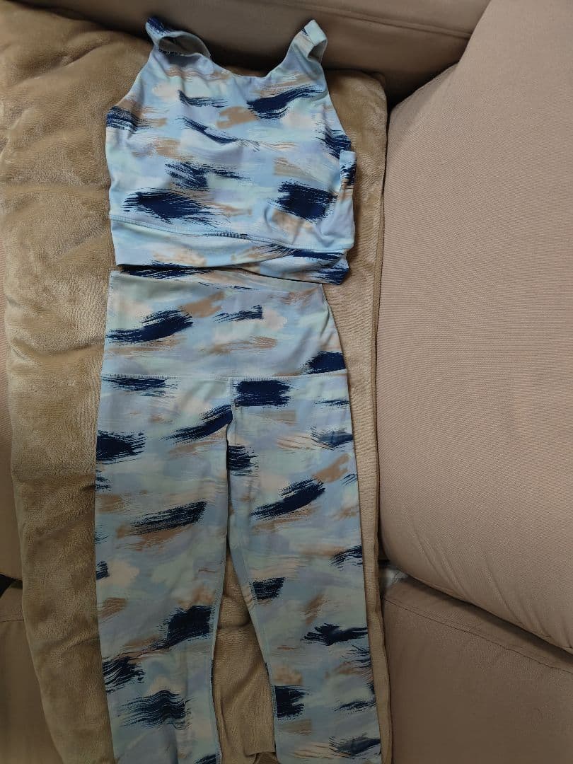 SUKALA ペインテッド　ロングブラトップ＆レギンス Mサイズ