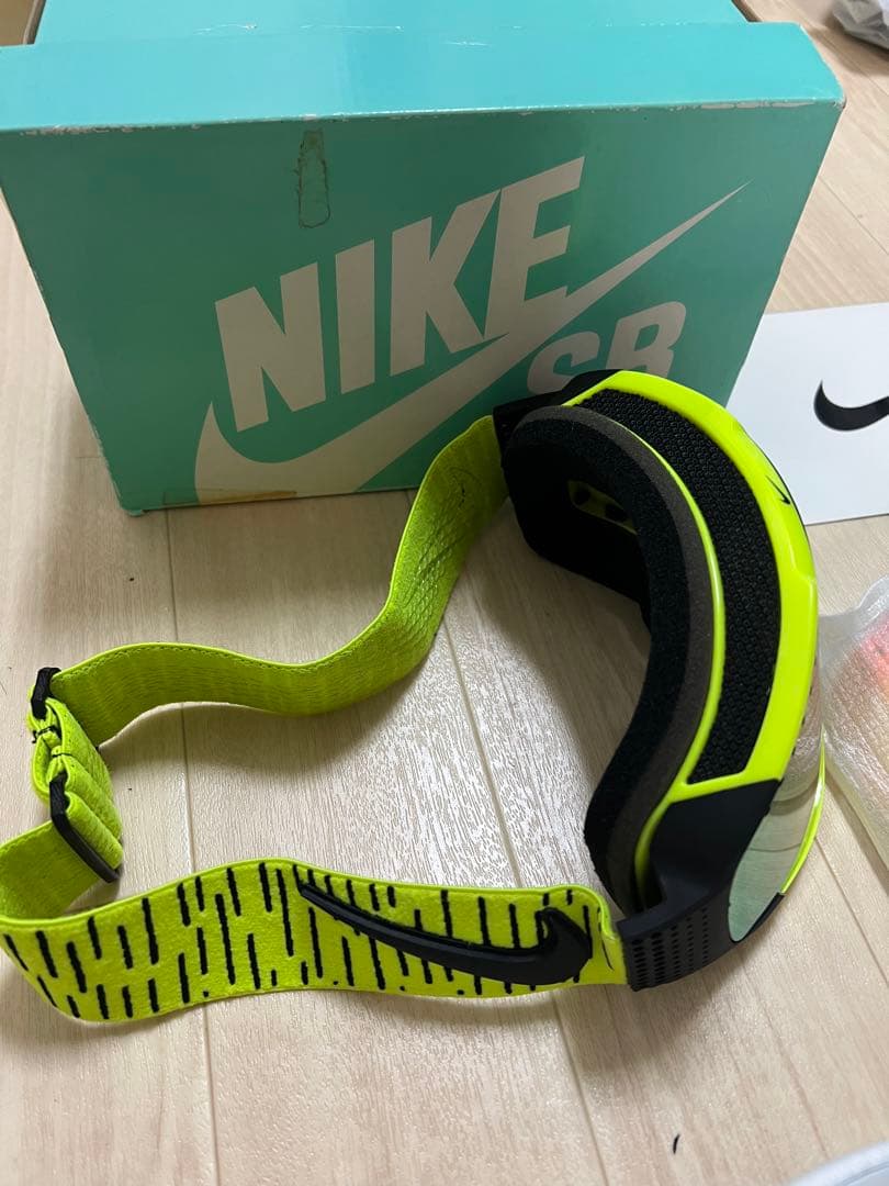 NIKE board スノーボード　ゴーグル　黄色　ナイキ　フェイド