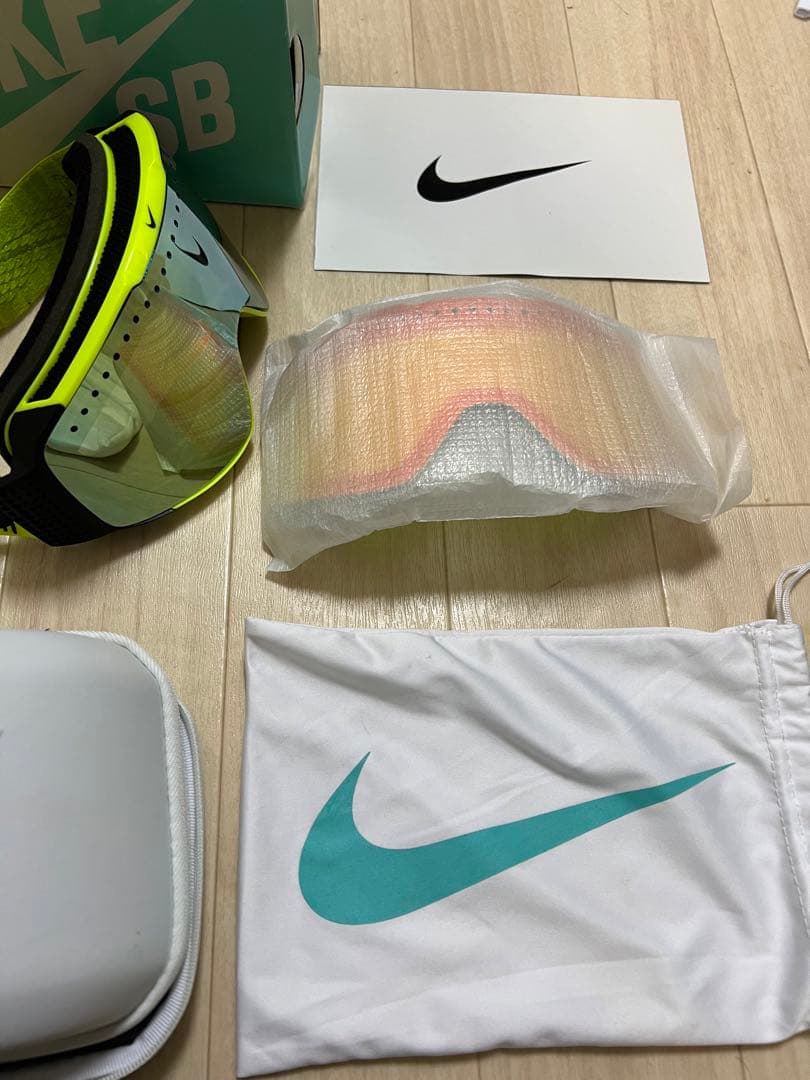 NIKE board スノーボード　ゴーグル　黄色　ナイキ　フェイド