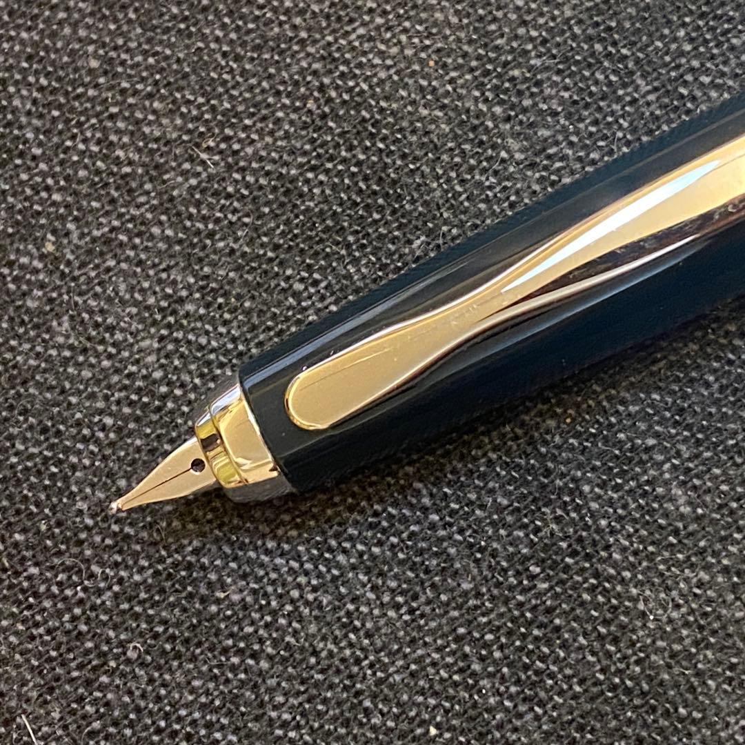 PILOT キャップレス　フェルモ　ダークグリーン 万年筆　字幅M