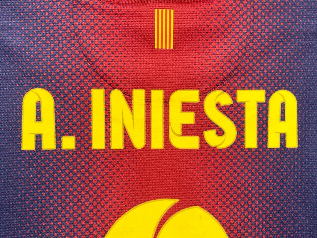 【正規品】イニエスタ　バルセロナ　12/13 ホームレプリカ