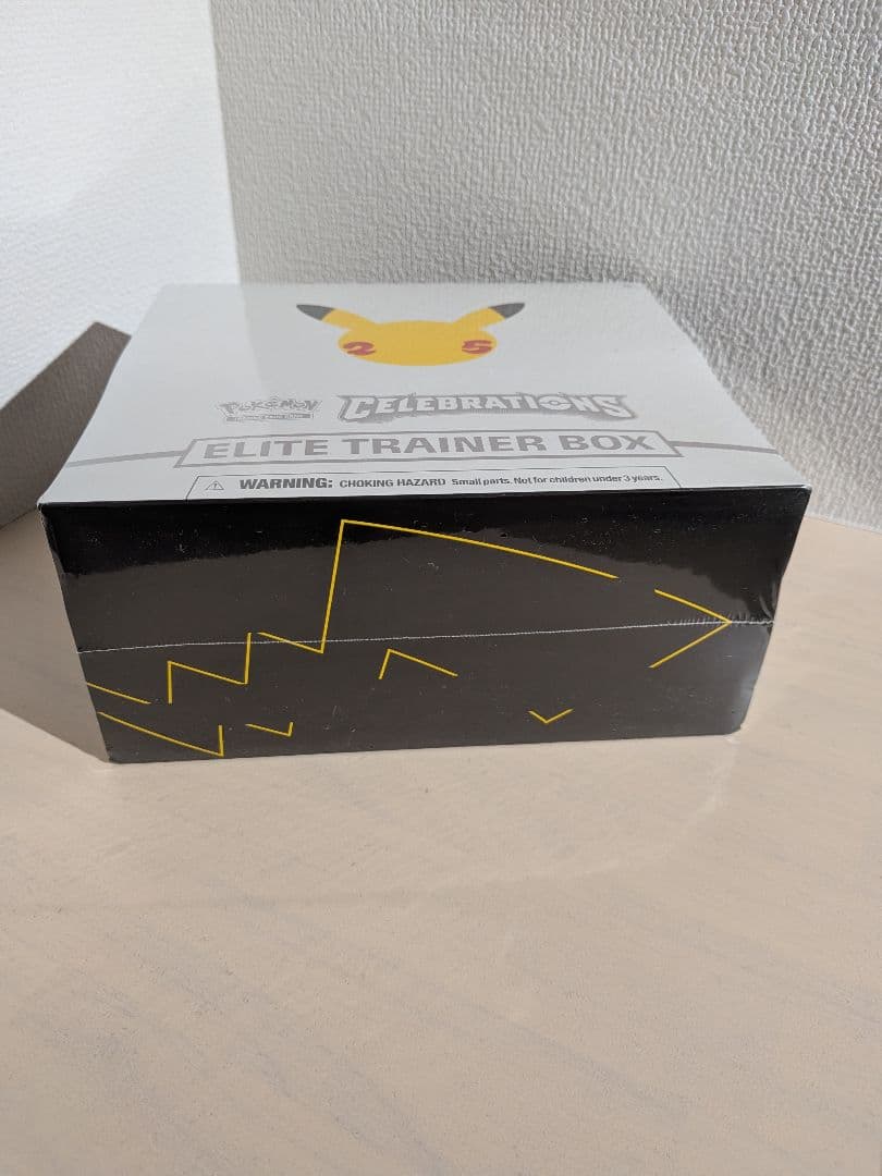 ポケカ海外版 Celebrations Elite Trainer Box