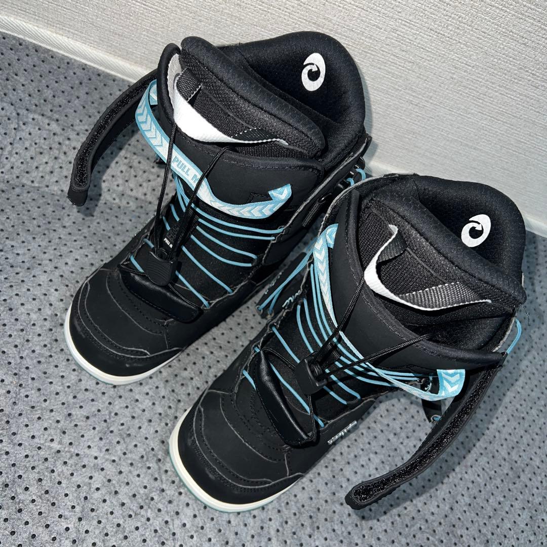 数回使用 希少21.5cm DEELUXE id 6.2 スノーボードブーツ