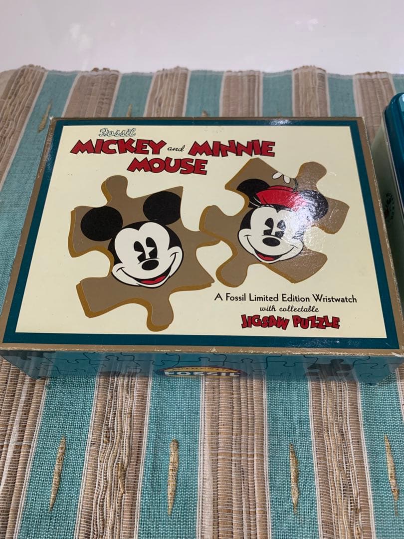 [新品] 限定品　Disney ミッキー&ミニーマウス　FOSSIL 腕時計