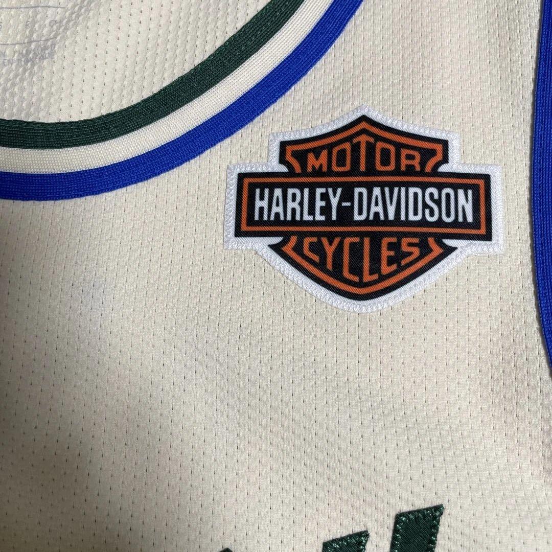 ド*ン様 新品未使用　ミルウォーキー・バックス Cream City NIKEユ