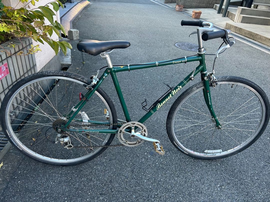 ビーオール　Tresor RD 700cc 外装8段変速 フレームサイズ46cm