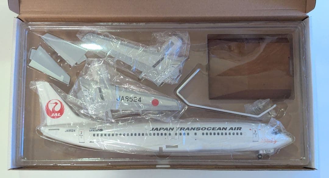 EVERRISE 1/100 JTA 737-400 【BJQ1156】