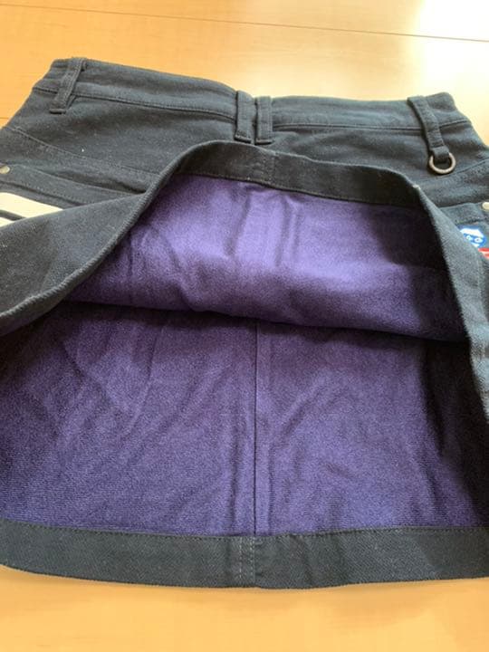 パーリーゲイツのスカートです