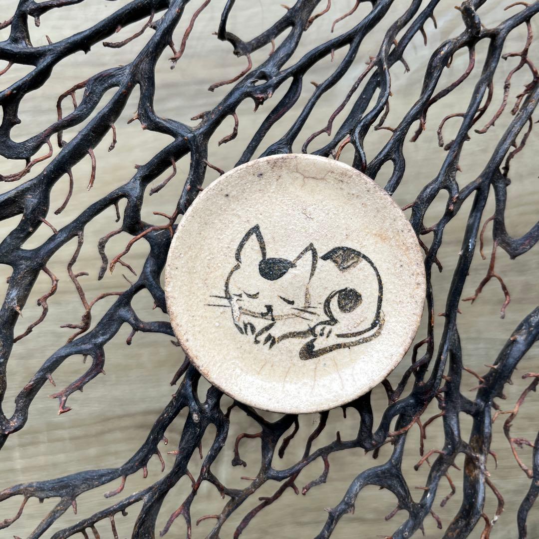 骨董　古陶　絵瀬戸　古瀬戸　希少　ブチ猫　眠り猫 図案　豆皿　手塩皿　小皿５客
