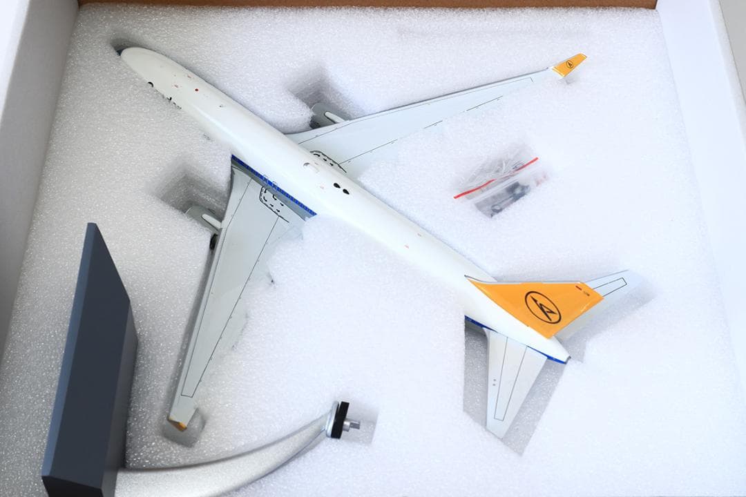 B-Models 1/200 コンドル航空 B767-300