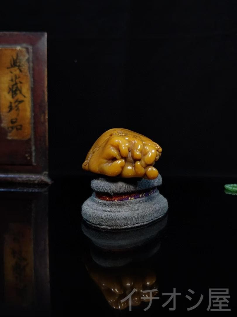 【福寿双全】印鑑｜寿山石田黄石の印章｜福广作款｜天然石｜細密彫｜開運置物｜座付き