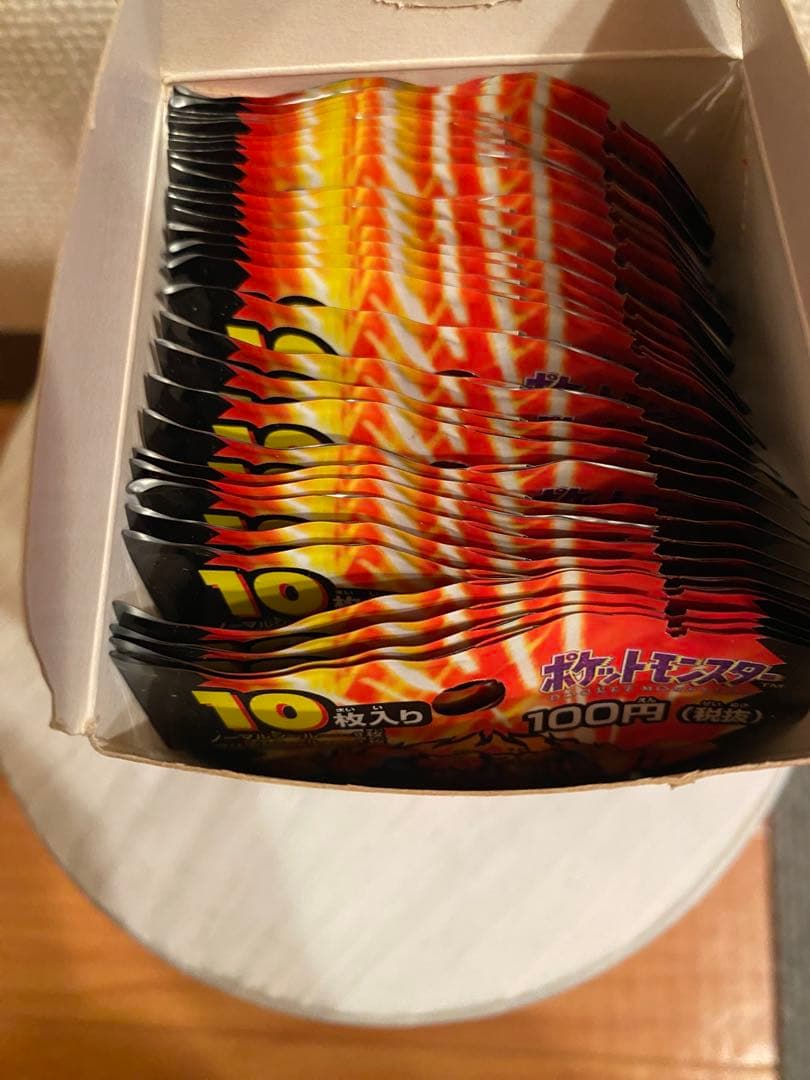 ポケットモンスター　最強シール烈伝　改　一箱（1袋　１０枚入）入数３０入り