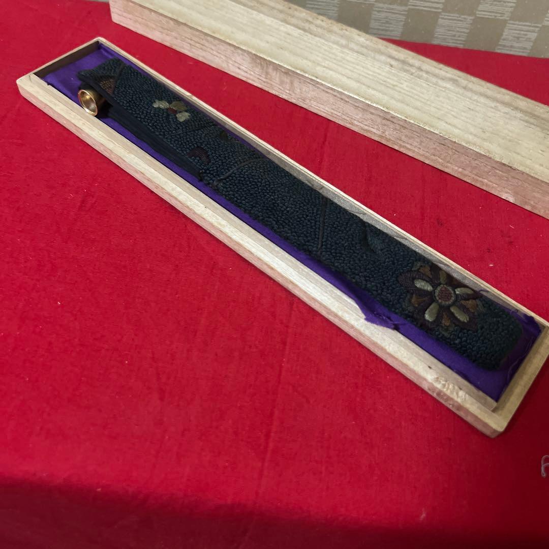 時代金工 在銘 金口火皿 K22刻印銀彫金 竹林図彫 キセル 更紗煙管袋付