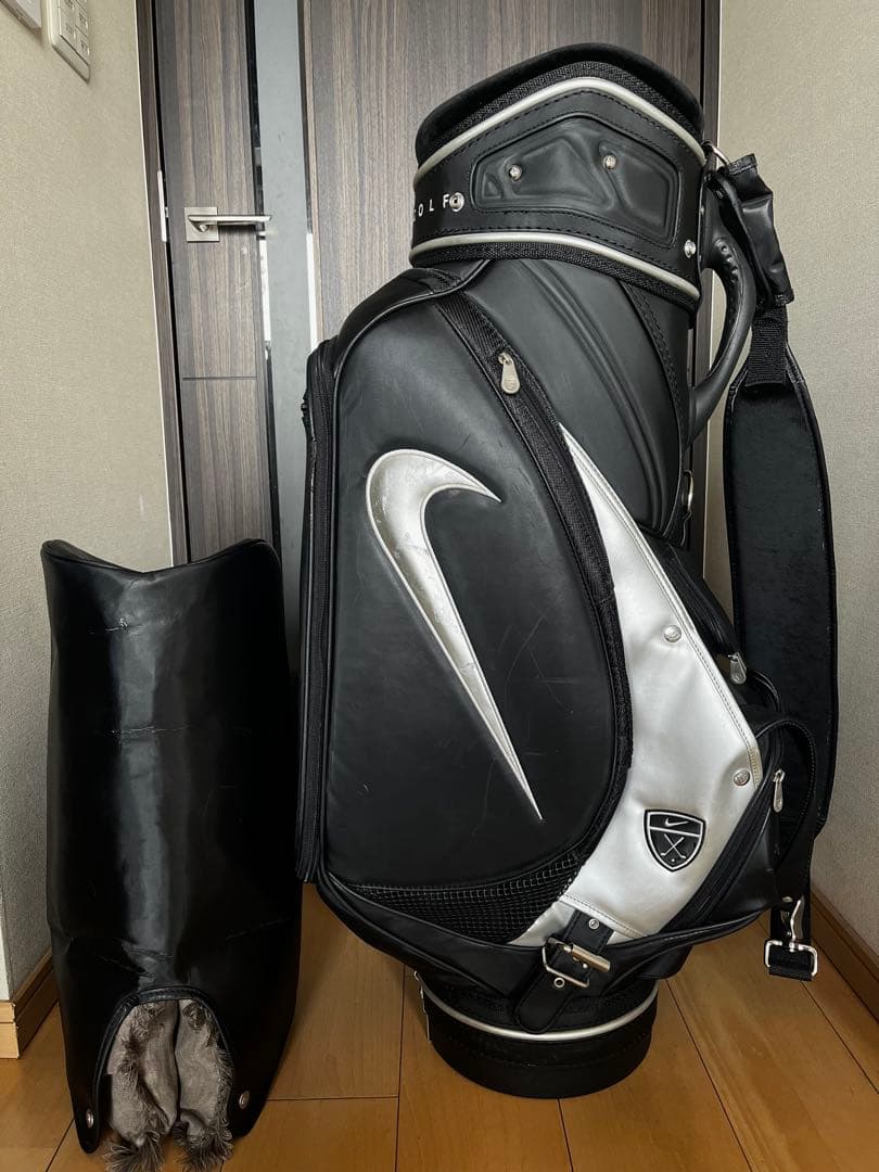 完売品希少旧ロゴ　良品　ナイキ　ゴルフ　黒　ド迫力大型キャディバッグ　NIKE