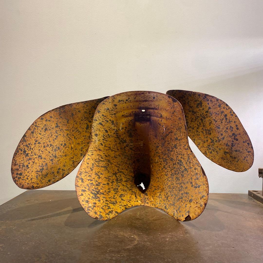 錆びた鉄製の犬のオブジェ マスク型 アンティーク