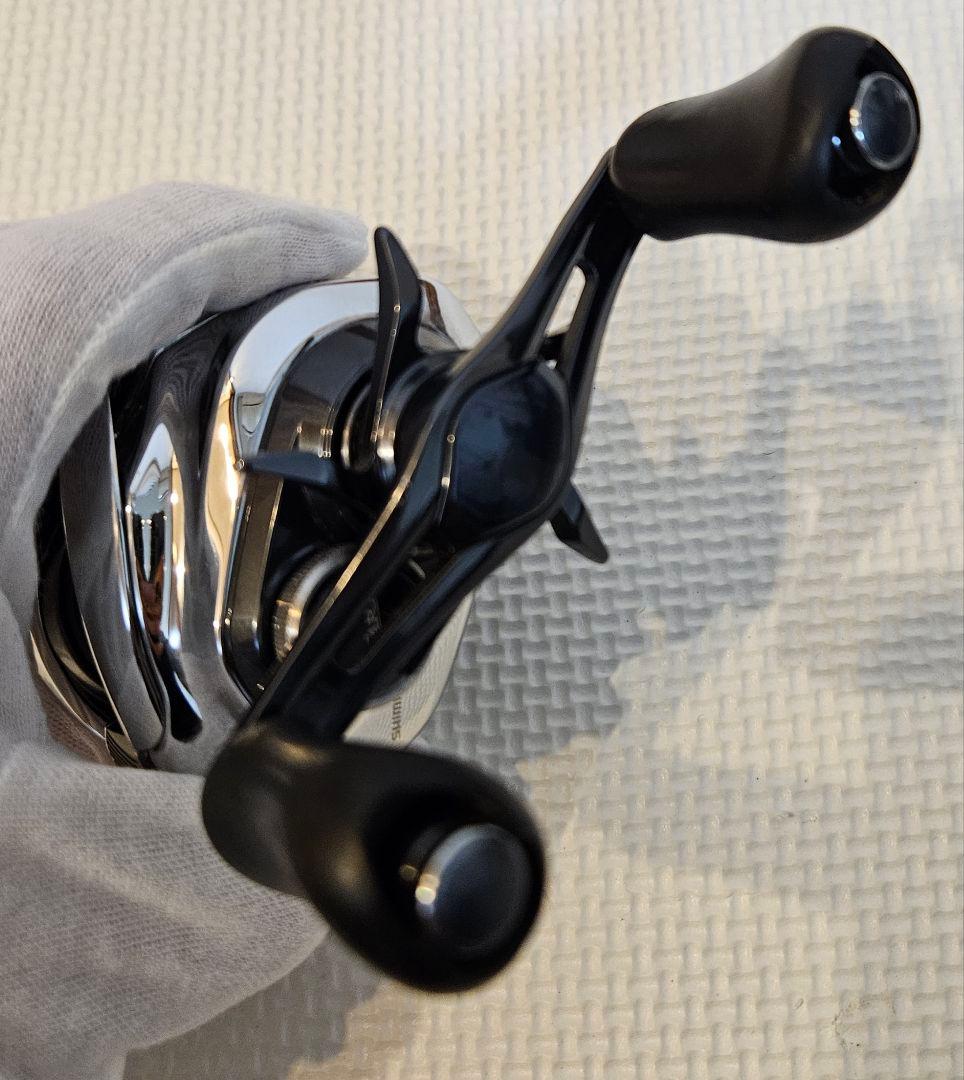 シマノ　19 アンタレス 右ハンドル ANTARES 18732