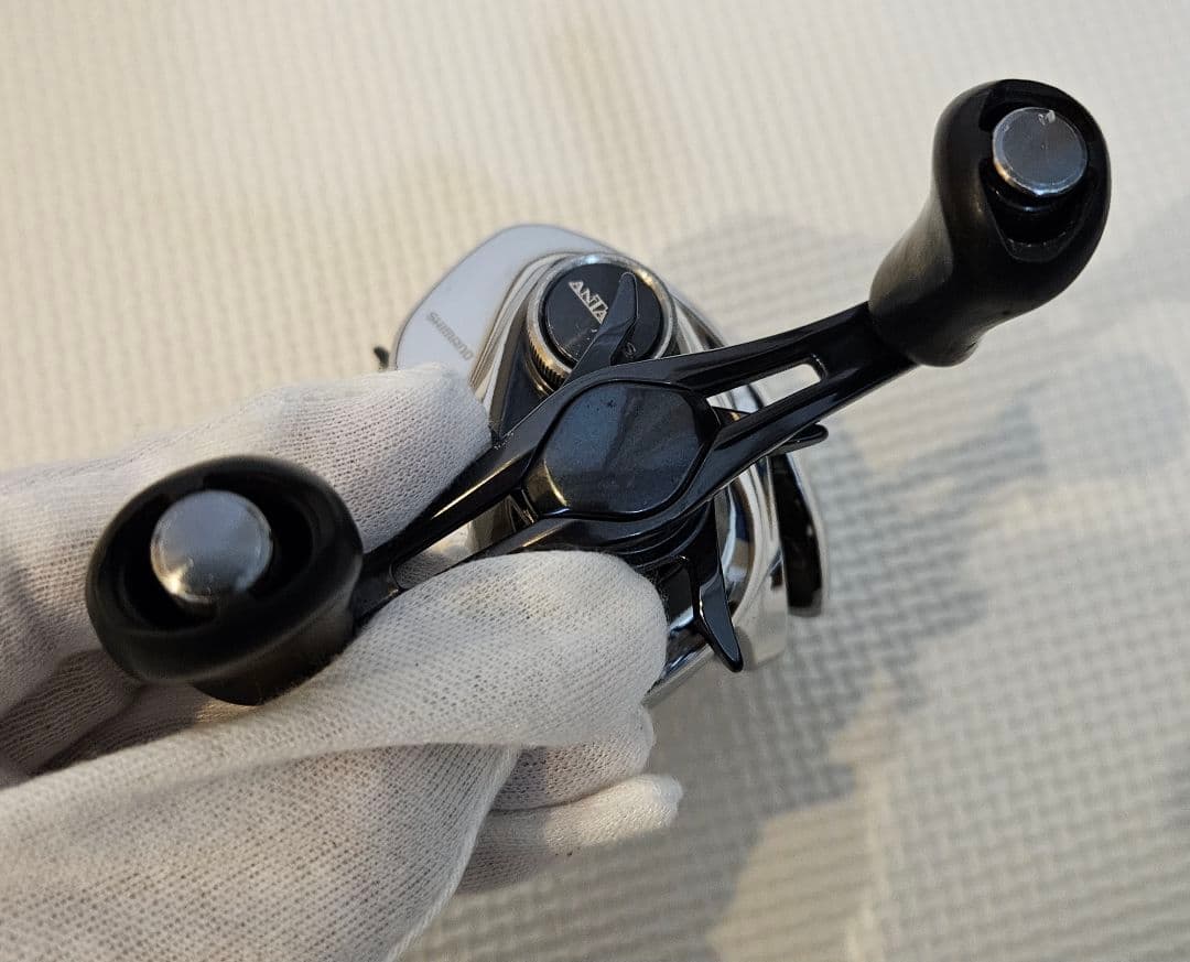 シマノ　19 アンタレス 右ハンドル ANTARES 18732