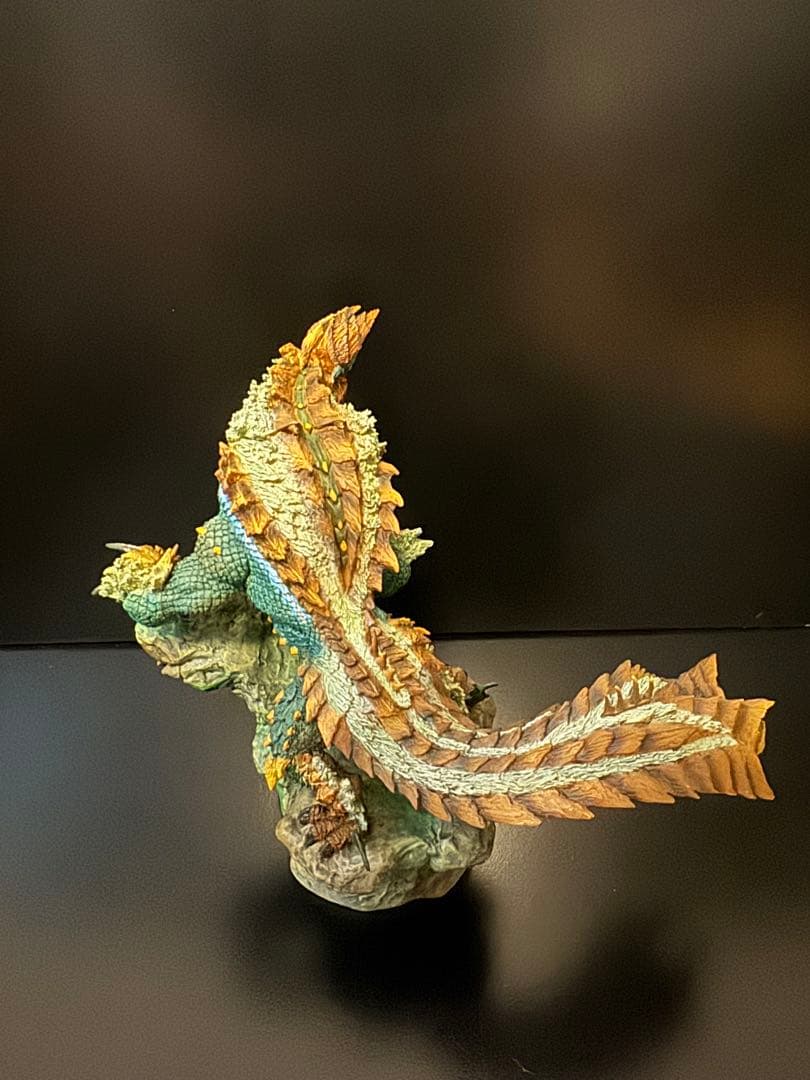 モンスターハンターフィギュア　クリエイターズモデル　ジンオウガ「復刻版」