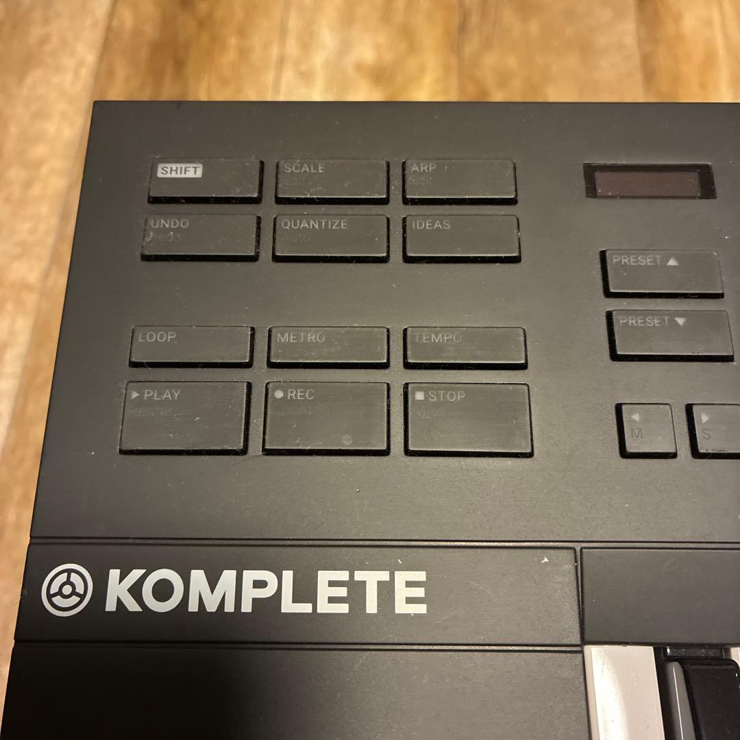 KOMPLETE MIDIキーボード a25 audio1セット