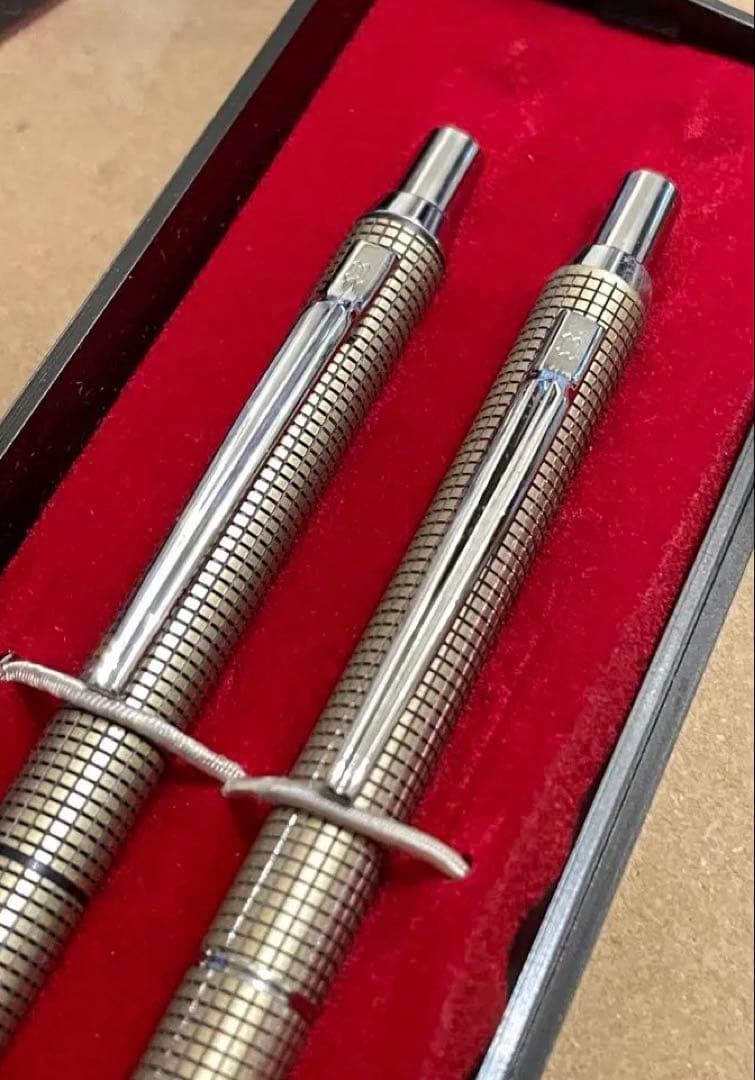 廃盤！ NEWMAN 1970年代 蝕刻 食刻 格子柄 ペンセット　新品未使用