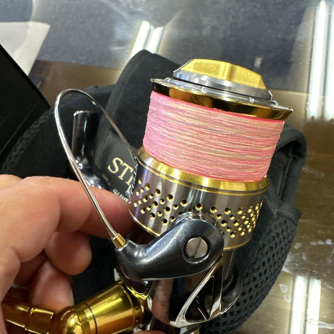 シマノ　10ステラ C3000HG ハンドル未使用