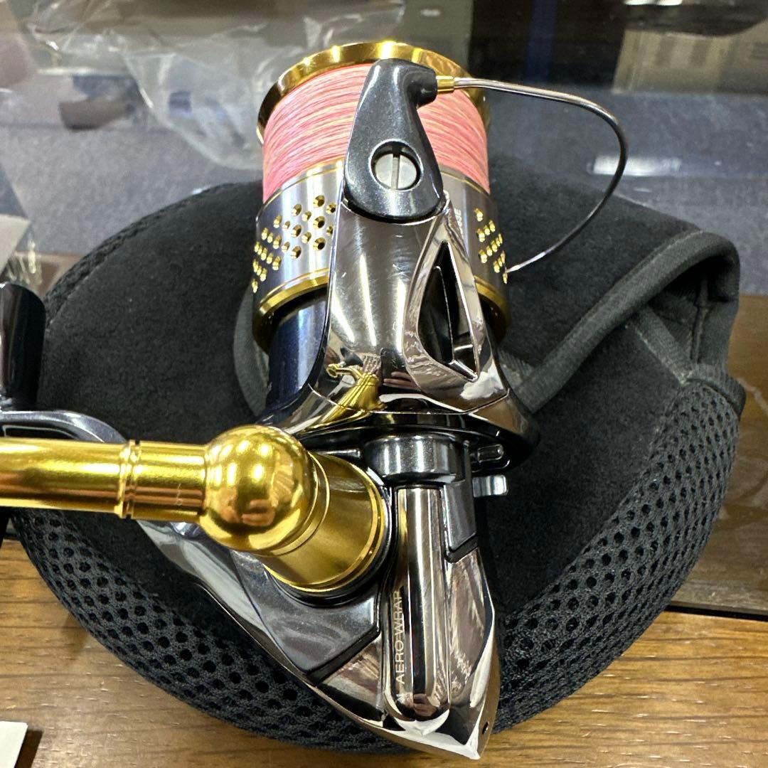 シマノ　10ステラ C3000HG ハンドル未使用