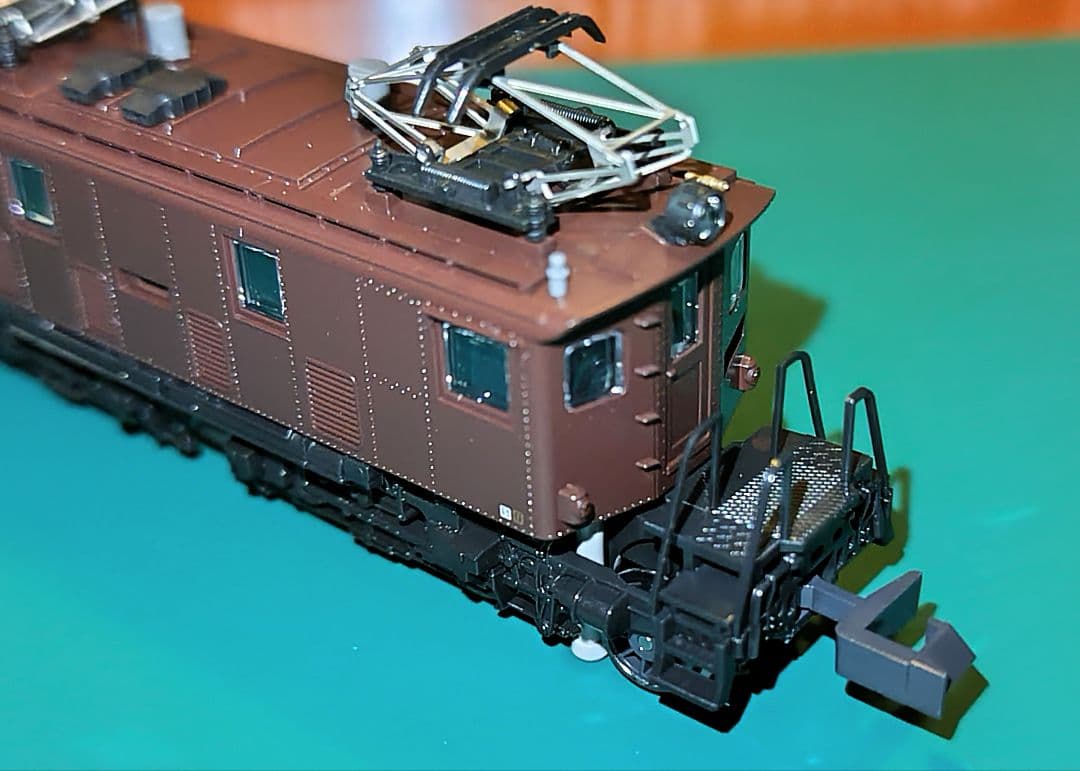 KATO 3078-2 ED19（省形ヨロイ戸）電機機関車