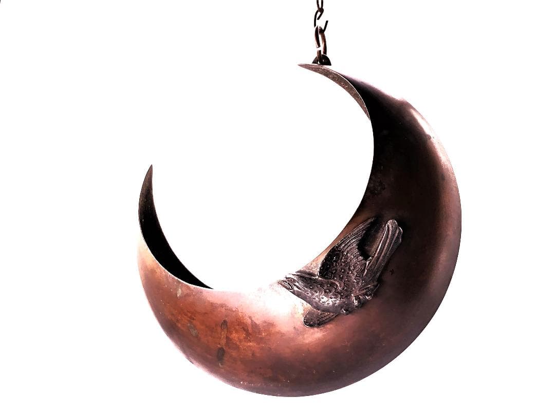 【 三日月形砂張吊花生 】　不如帰赤銅彫金　江戸～明治時代