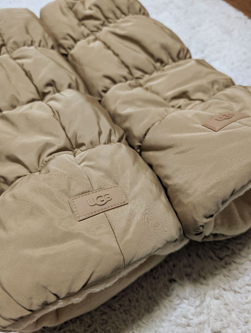 マスターバニーエディションスカート、UGGレッグウォーマーセットアップ