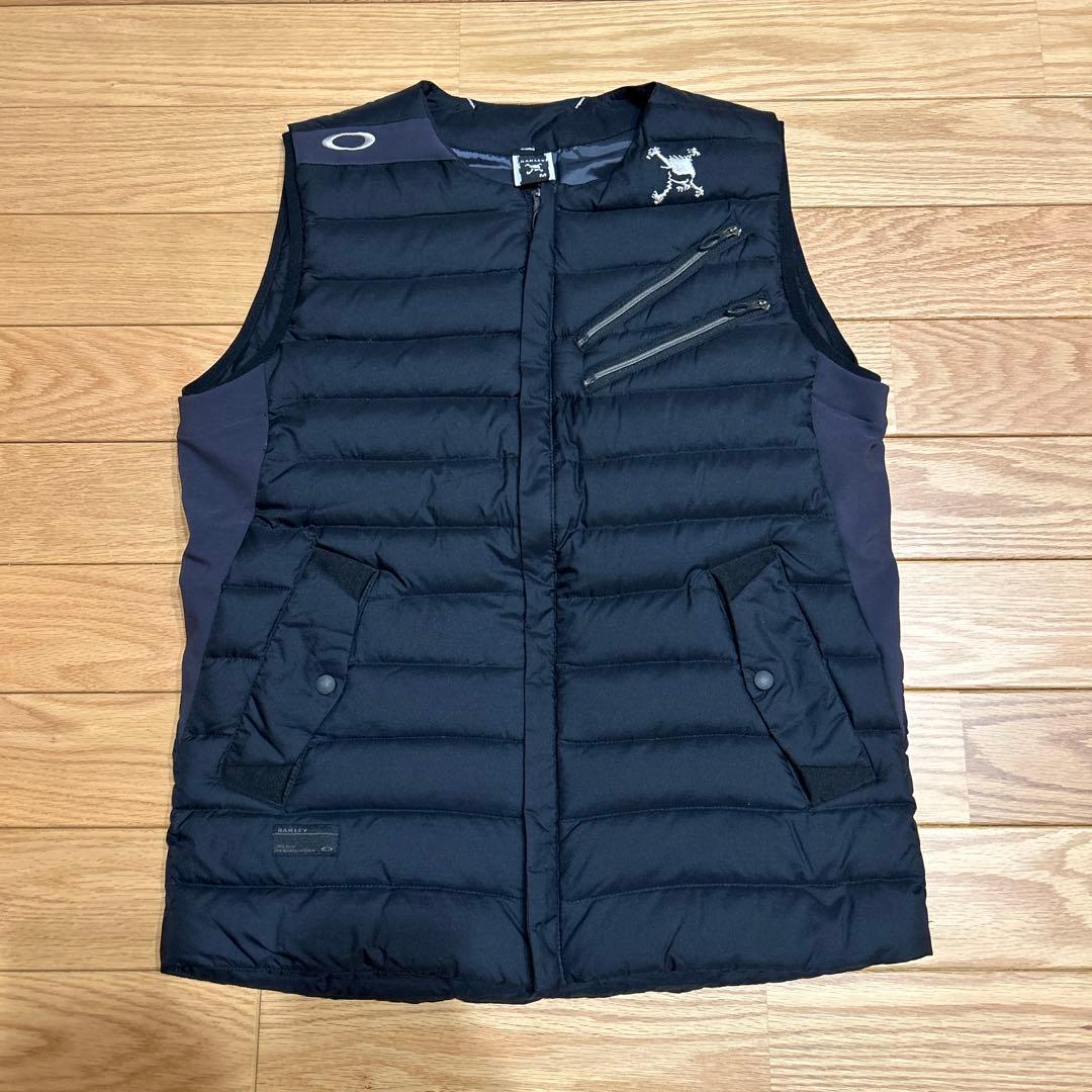 オークリー　ゴルフ　ダウンベスト
