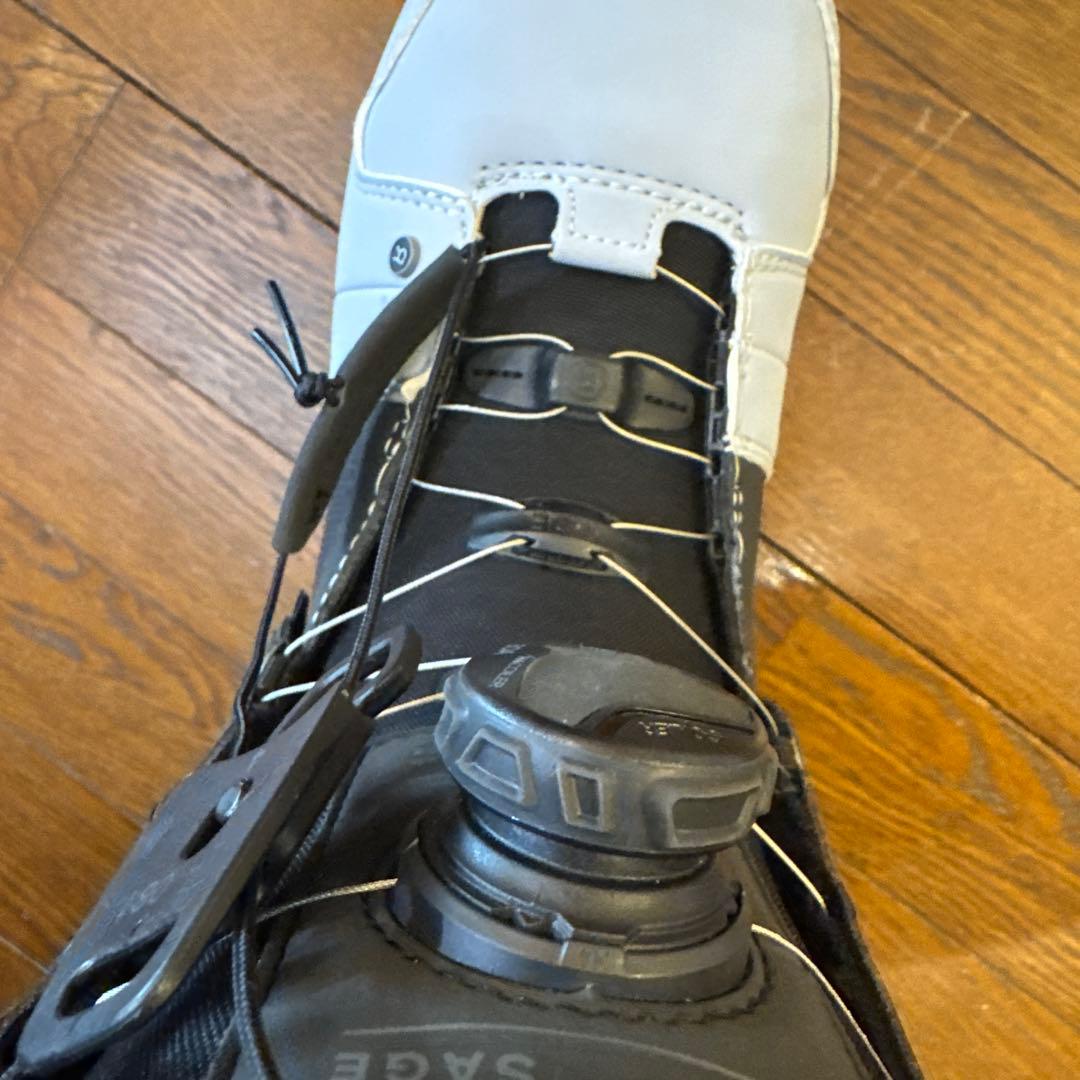 女性用スノーボードブーツ ホワイト/ブラック