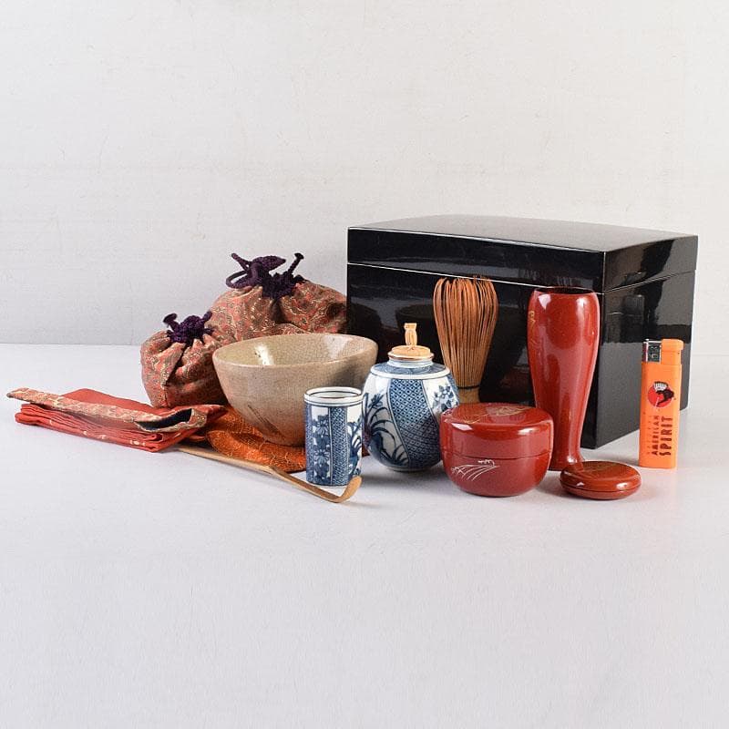 茶道具　黒塗茶箱　茶碗　朱塗　棗　香合など　十一点　一式　仕覆付　M　R8831