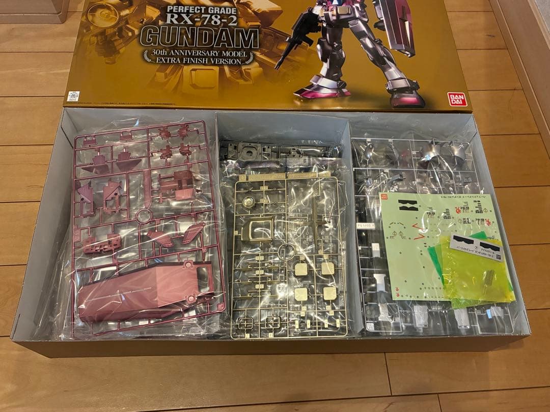 PG RX-78-2 ガンダム 30周年記念モデル