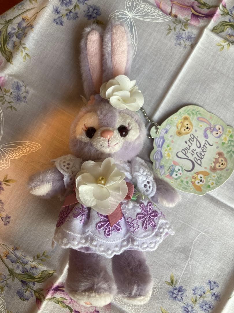 2021 ダッフィーのスプリングインブルーム　ステラ•ルー　ぬいぐるみバッジ