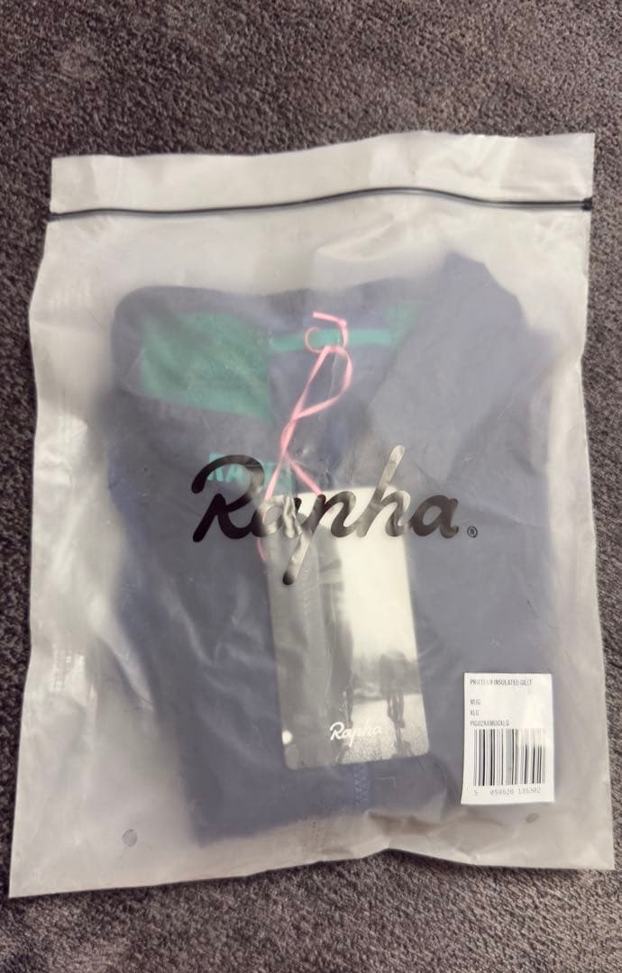 ラファ　プロチーム　インサレーテッド　ジレ