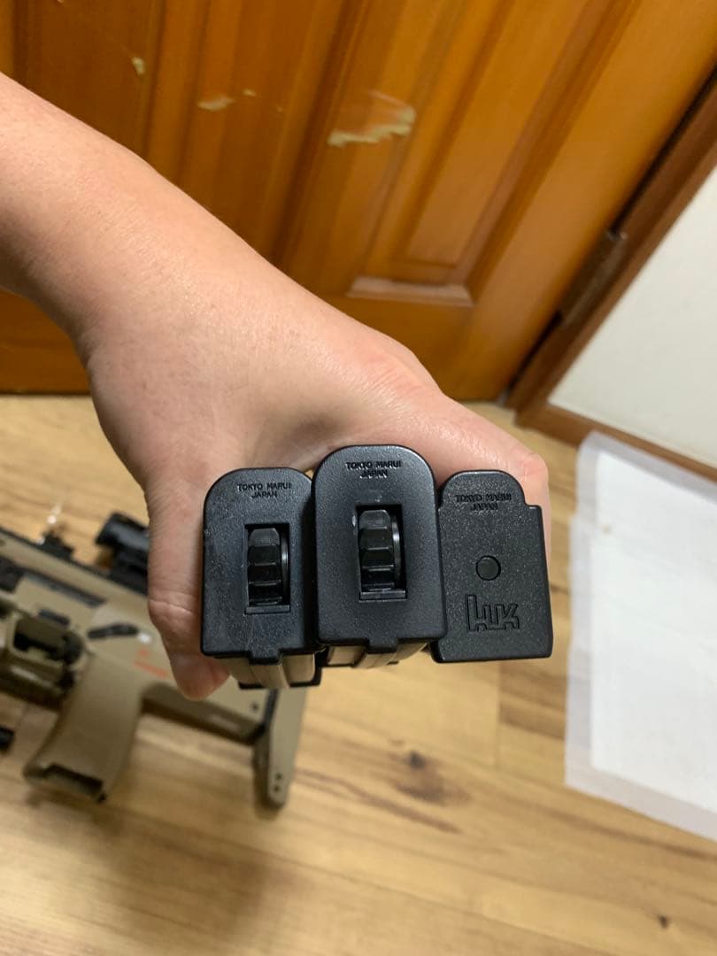 けんに〜 東京マルイMP7A1外部バッテリー多弾 マガジン２マガジンケース