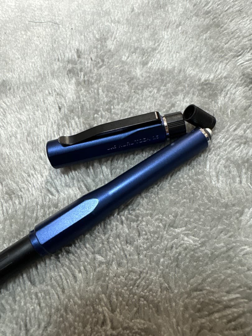 クルトガダイブムーンナイトブルー　限定色