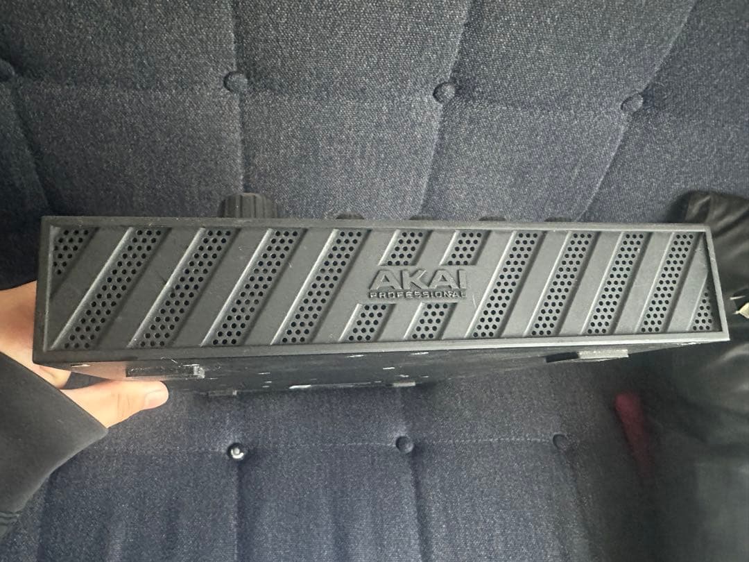 AKAI MPC Live IIスタンドアロン サンプラー