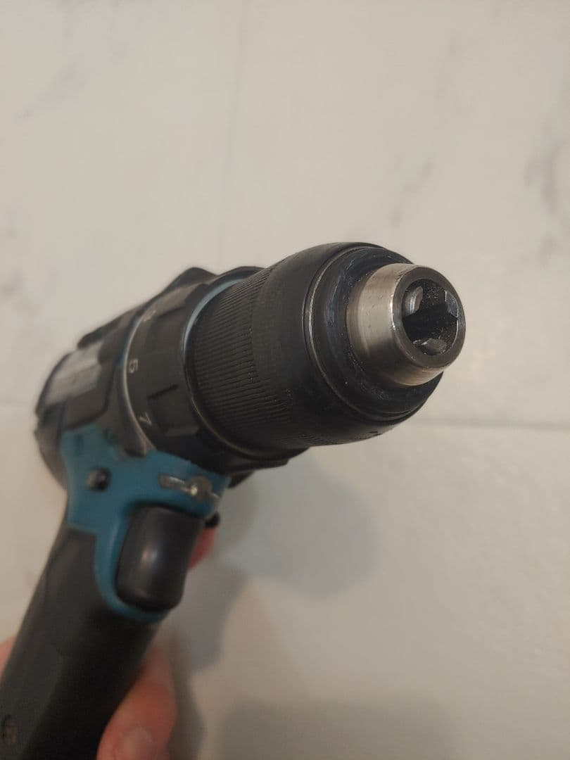 マキタ 充電式ドライバドリル　14.4V DF470D