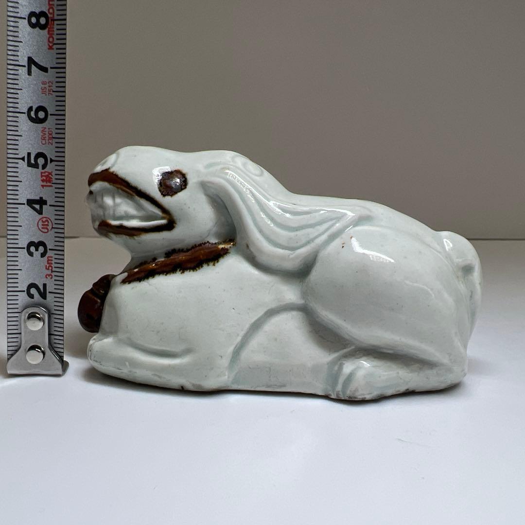 李朝白磁　鉄砂兎形硯滴　共箱　幅約9.5㎝　東Y7-0910⭐︎2Fトトヒ
