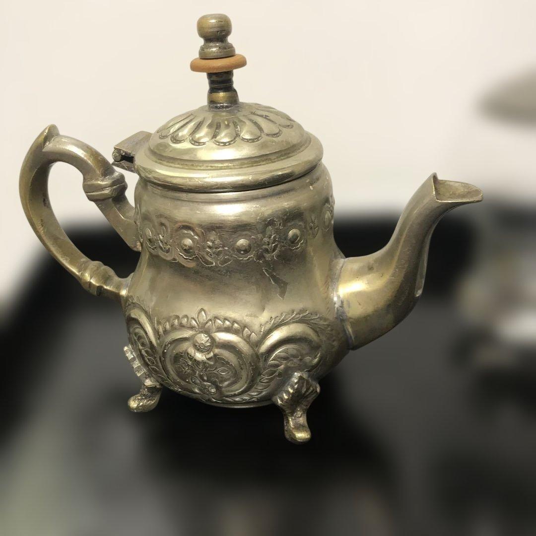 ティーポットとシュガーポットセット