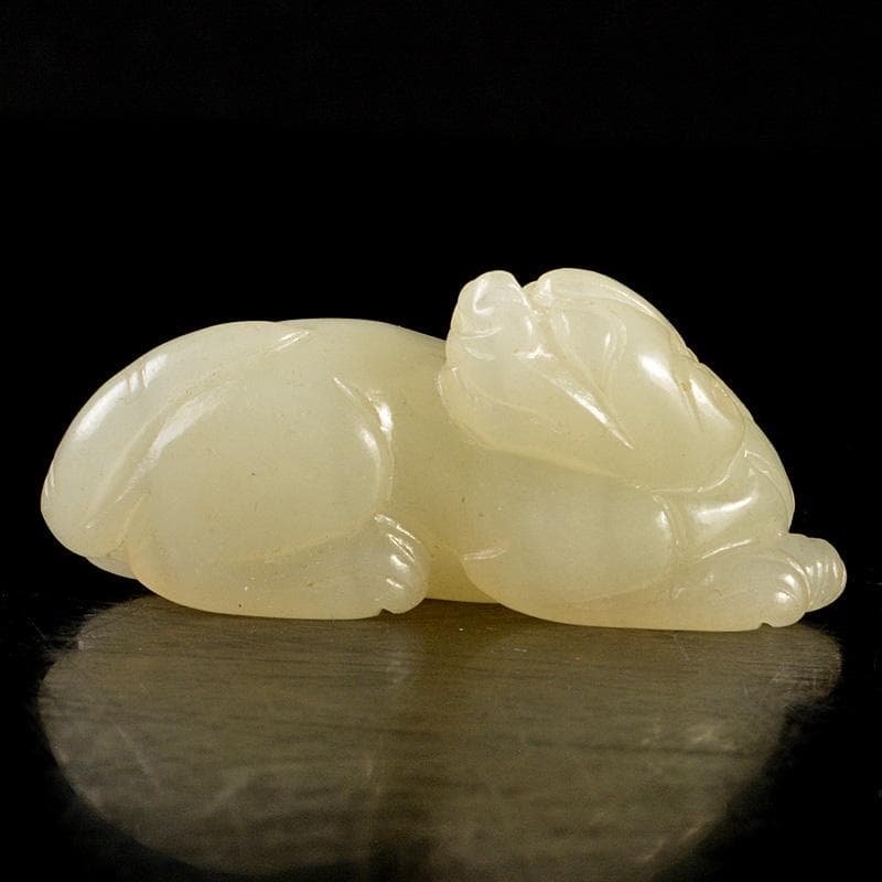 中国　玉石白玉彫刻　神獣刻　根付　紙鎮　置物　C　7084E