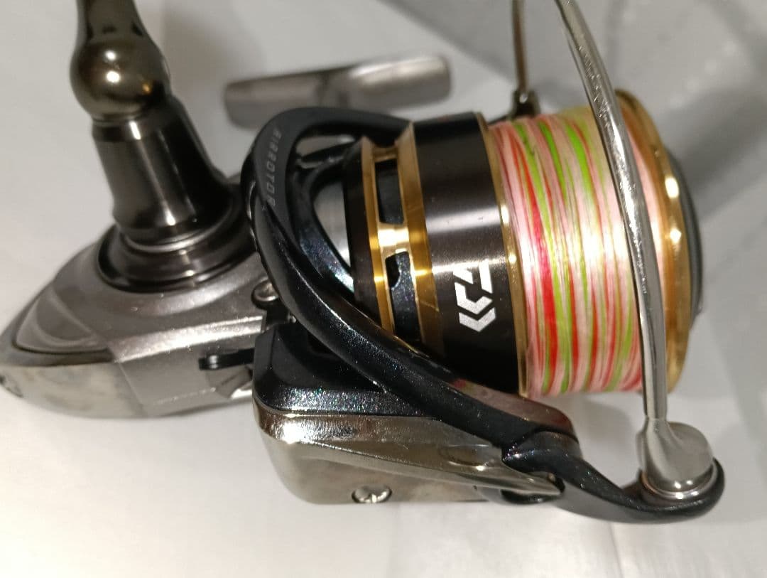 ​【美品】ダイワ 15 ヴァデル 4000H（DAIWA VADEL）
