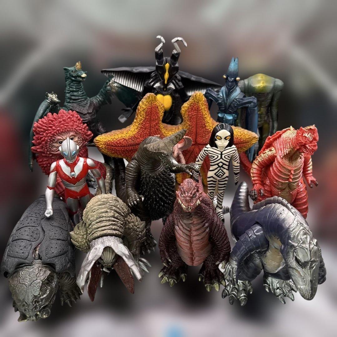 ウルトラマンパワード・シリーズ 怪獣・宇宙人フィギュア 14体セット